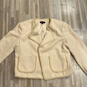ANN TAYLOR ladies fully lined jacket with faux fur on all the edges. Size large